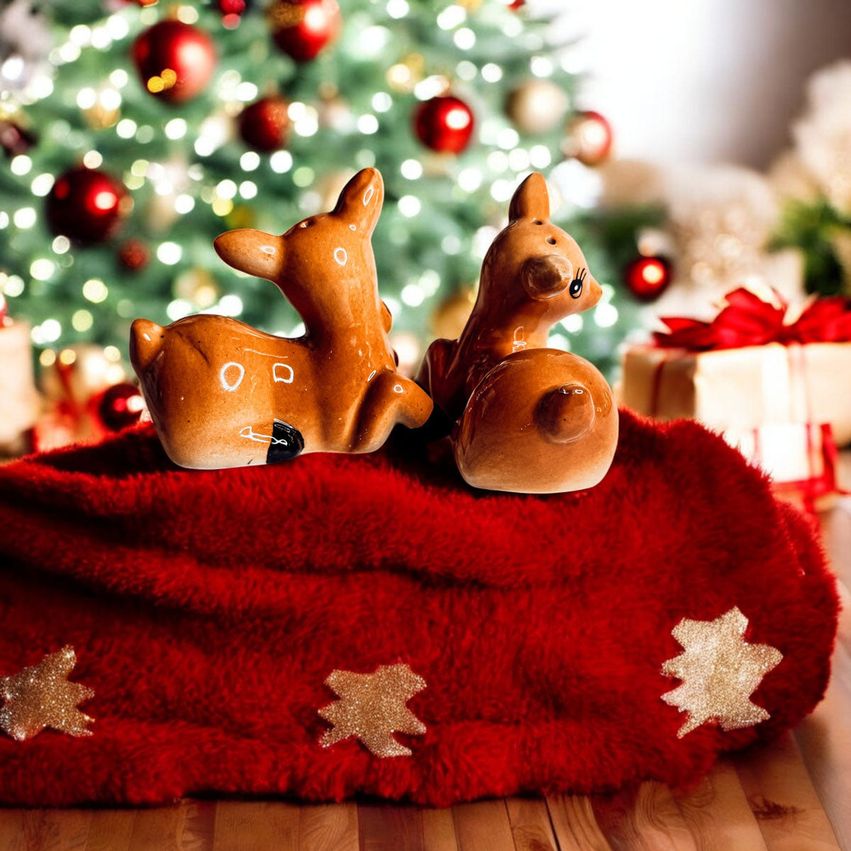 Christmas kitchen windoe decor
reindeer salt and pepper shakers
rudolph christmas decor
rudolph kitchen decorations
rudolph kitchen gift sets
rudolph salt pepper shakers